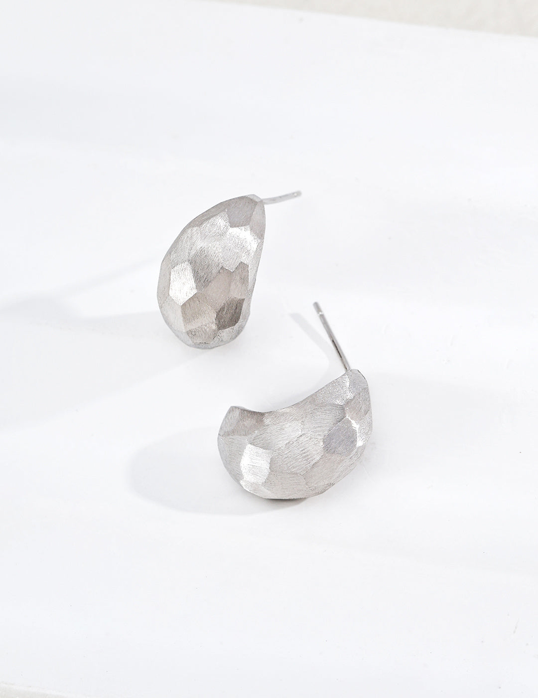 S925 Sterling Silver Hand Hammered Faceted Teardrop & Hoop Earrings | Vintage Gold & Silver Finish