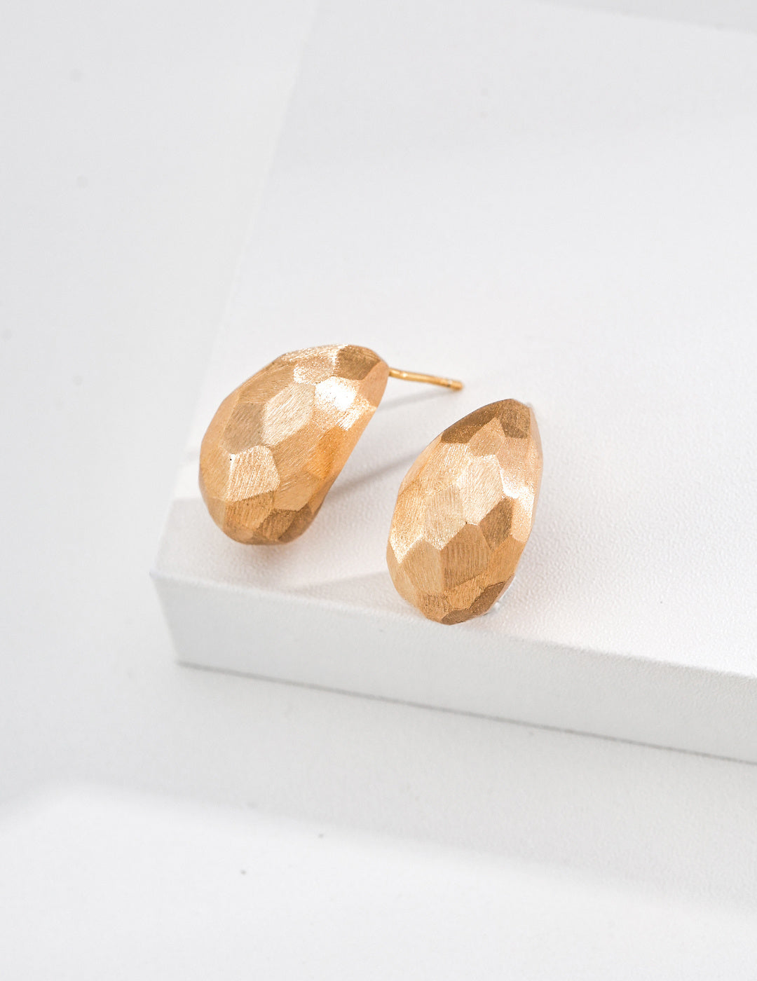 S925 Sterling Silver Hand Hammered Faceted Teardrop & Hoop Earrings | Vintage Gold & Silver Finish